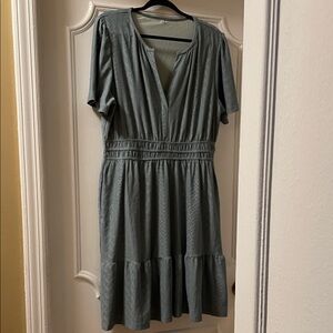 Women's Sage Eyelet Tiered Dress - Lightweight Summer Style